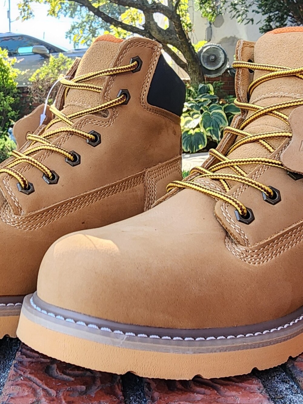 Jerko Men's Tan Work Boots with Padded Collar and Lace-Up Support